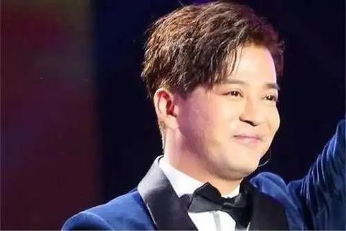 他曾是四小天王与谢霆锋齐名也是张柏芝公开男友如今过成这样