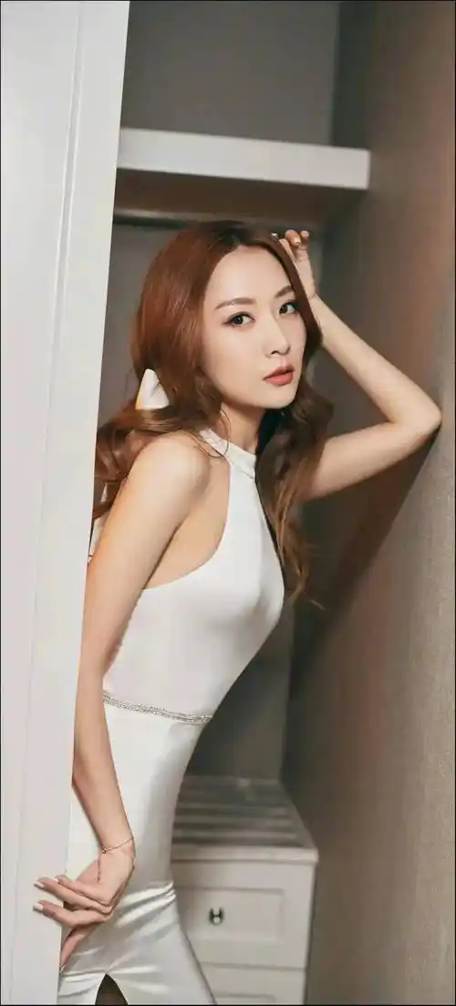 总之,这组关于白冰的高清无水印壁纸美图无疑为