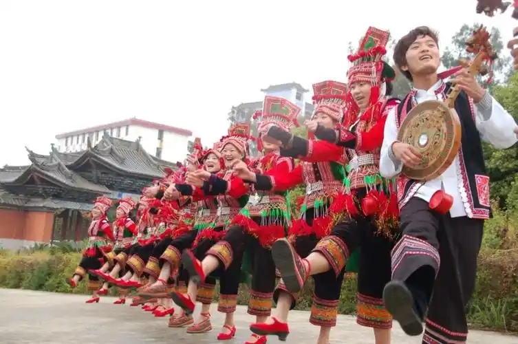 唻啯哩我在花腰街等你