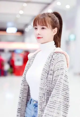 头长女孩怎么扎马尾好看 甜美时尚高马尾辫子发型