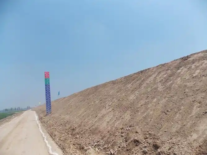 路基边坡
