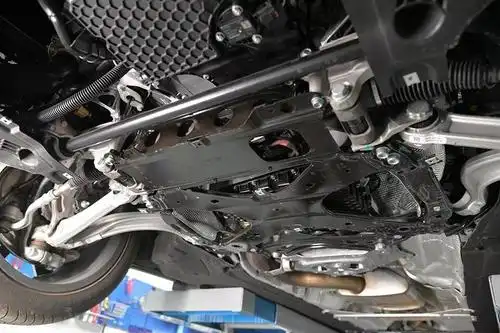 用料棒但有隐患奥迪a6l底盘拆解分析