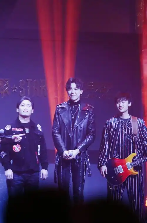 摩登兄弟超话[米奇比心]#摩登兄弟《不求》#78  2019 / 01 / 12