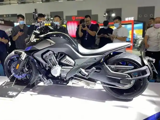 国产四缸,最美巡航摩托车lfc700声浪