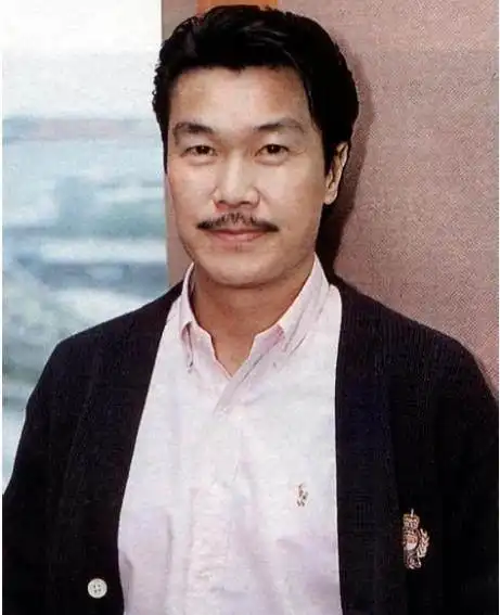 看了黄锦燊传奇的人生经历网友们感叹能娶赵雅芝是有原因的