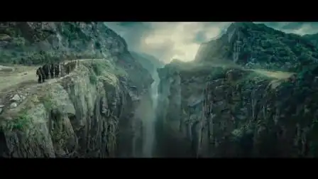 怒晴湘西:众人齐聚瓶山断壁前,潘粤明施展闻山辨龙之法-电视剧-高清