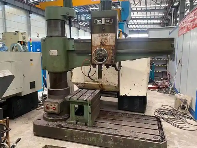 出售中捷3050摇臂钻