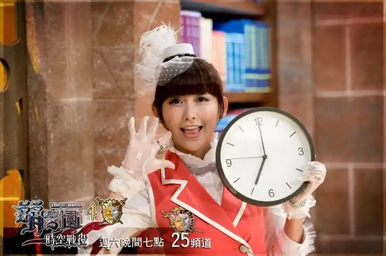 谁有这张小芙碟的高清大图~!