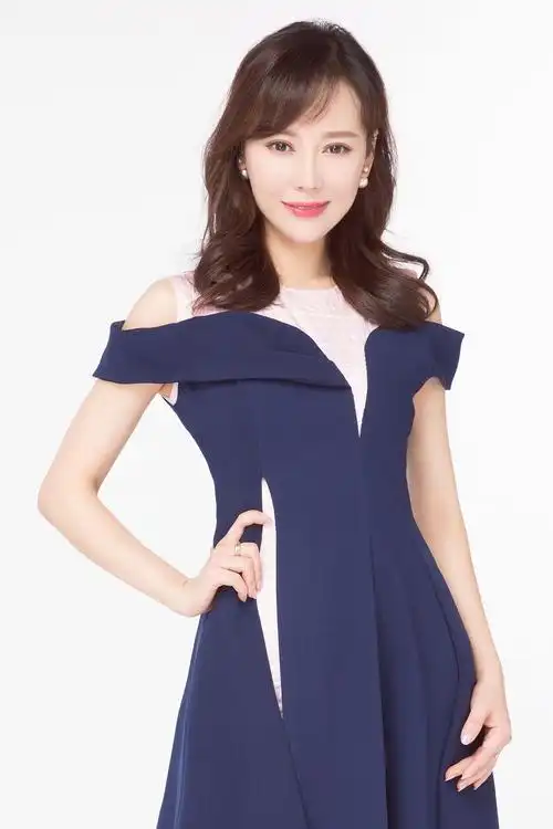 徐茜:陕西广电融媒体集团都市生活中心主播工作室副主任,都市快报主持