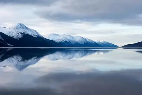 平静的水域云jpg格式图片下载_熊猫办公