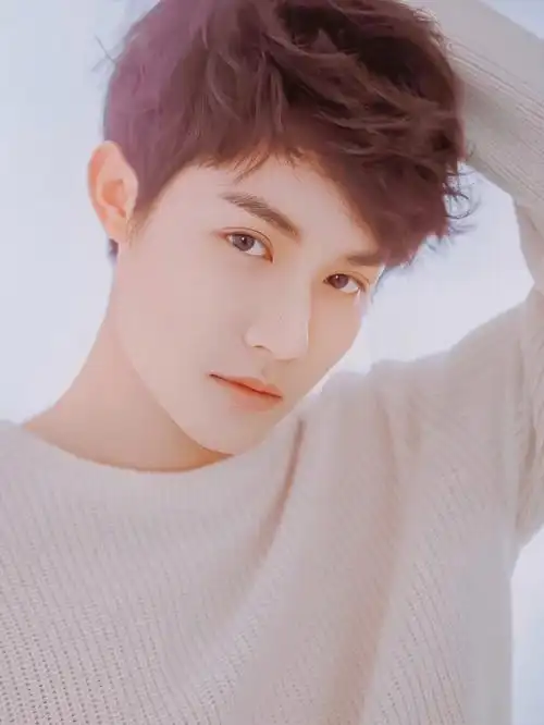 郑业成  突然有几个新的灵感,我等过几天了后剪几个大成的视频发发.