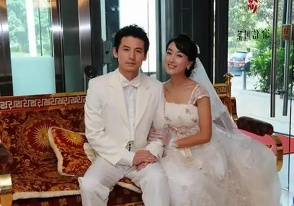 吴奇隆马苏恋情曝光2人甜蜜靓照曝光图