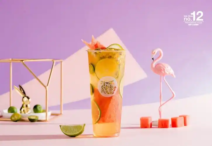 请告诉我颜色够不够清新?卡纸风奶茶饮品美食摄影