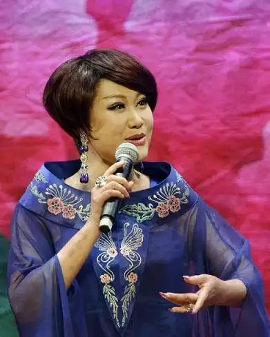 粤剧演员麦玉清才华横溢以心感人