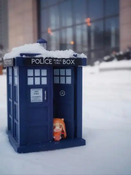 小埋与神秘博士 in tardis