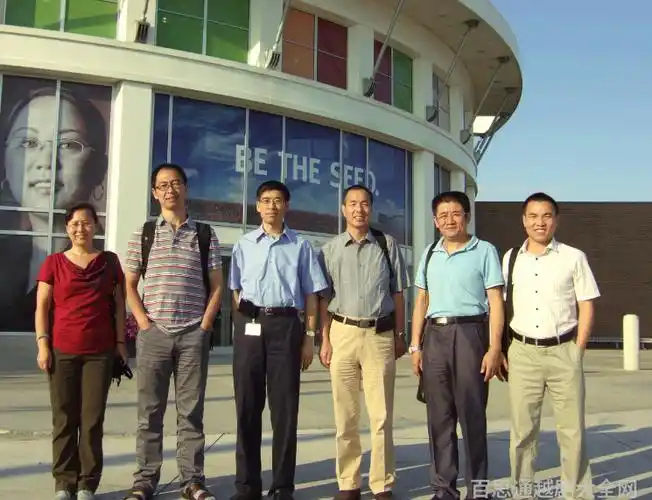 颜佳在越剧界的地位和影响力如何