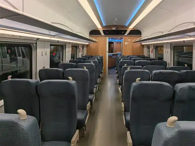 甘肃兰州:新一代长编组卧铺动集动车组首次(28013329)-20231212181803