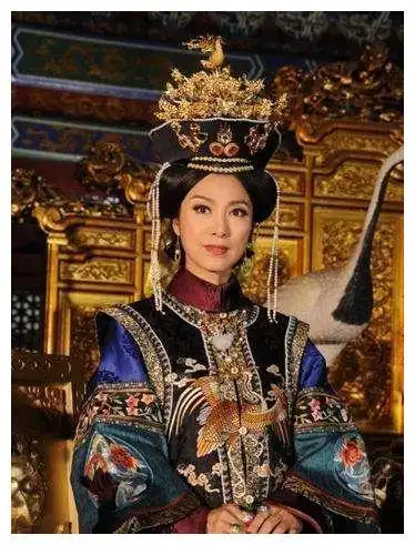 清朝唯一一个没被宠幸过的皇后,20岁成太后,独守空房一辈子