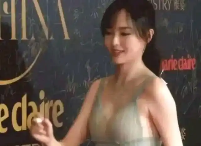 唐嫣大秀身材!竟如此性感