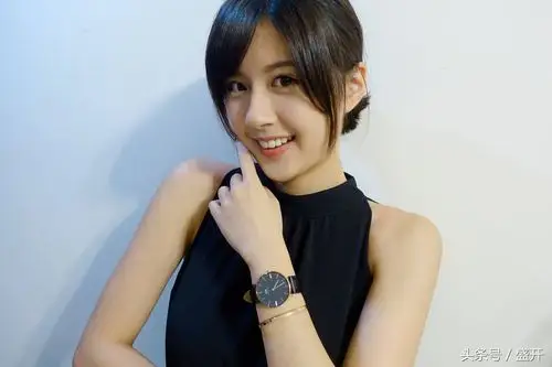 网络美女很多,每天都有不同的美丽姑娘涌现,但是这位美丽的台湾姑娘