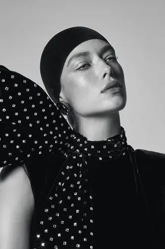 汉娜·弗格森(hannah ferguson)为《 paper magazine》的秋季系