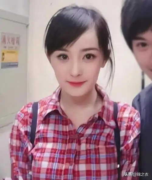 年轻时的杨幂美的太有灵气就像深林中的精灵