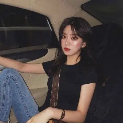 相关标签 成熟女生冷酷女人味 内容简介 一组气质女人味的微信头像图