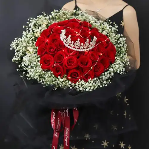 高端皇冠99朵红玫瑰花束礼盒长沙鲜花速递同城株洲鲜花速递同城