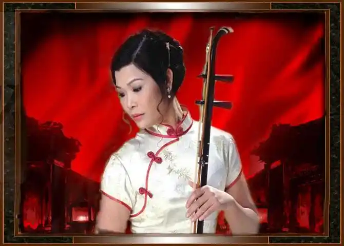 黄江琴是南方歌舞团民乐队二胡首席,曾多次在二胡比赛获得奖项,其