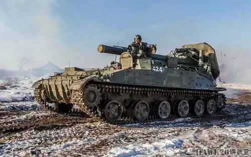 叙利亚神秘死神郁金香240mm自行迫击炮