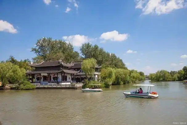 浙江省嘉兴市南湖旅游区,是一颗璀璨的明珠,以其秀美的自然风光和悠久