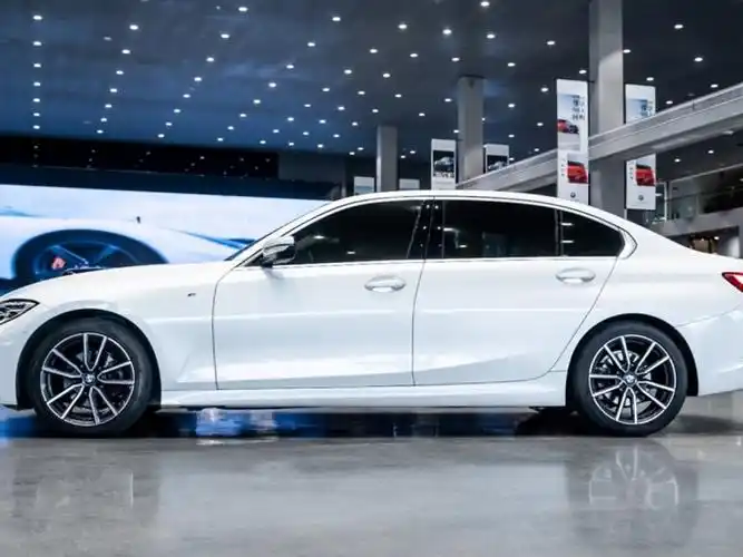 宝马 宝马3系  2021款 改款 325i m运动套装图片