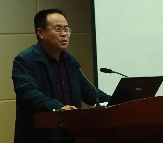 信阳市副市长邵春杰