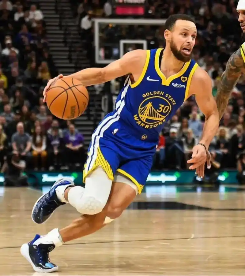 "全明星前一场比赛"库里上脚curry flow 11 pe - 抖音