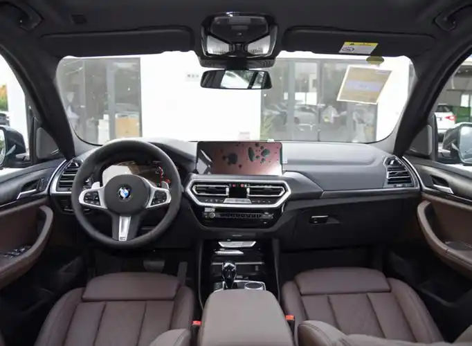 全面解读2022款宝马x3:加强运动元素,百公里加速6.8s