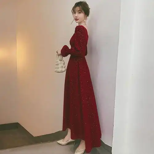 秋冬新款小礼服裙长款优雅气质方领酒红色连衣裙收腰显瘦平时可穿