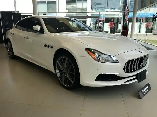 玛莎拉蒂总裁吉尼亚版白外红内优惠32万元