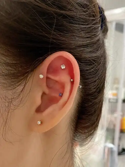 都避免频繁换的呢最近大热的韩素汐最新inns照居然有眉钉居然好看炸了