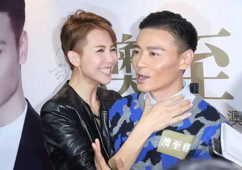 查询相关公开信息显示,此次与金晨合作的男一号是一线大咖,张艺兴金晨