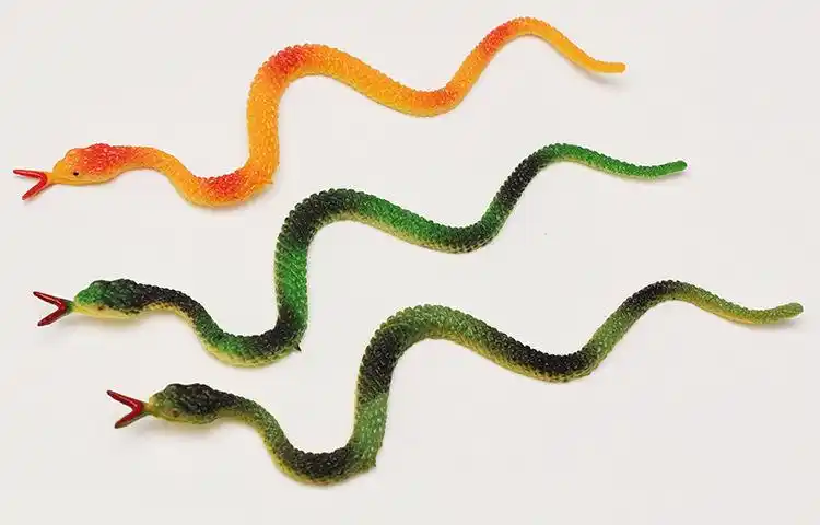 仿真彩色小蛇模型眼镜蛇软胶小蛇整蛊吓人蛇玩具迷你小蛇道具彩色迷你