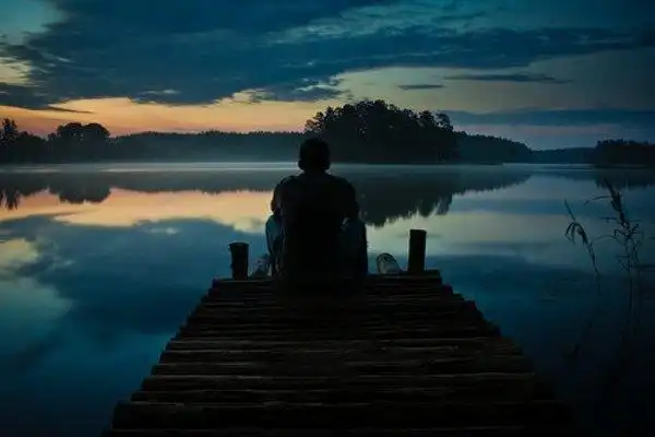 关于想念一个人的句子_思念的句子_第一句子网