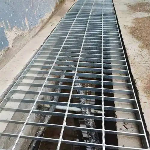 云磊排水沟盖板定制车道截水沟钢格板g40430100水沟板