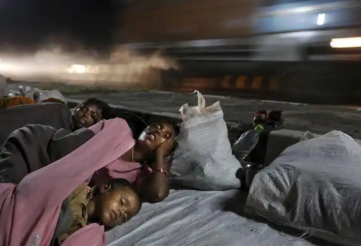 直击印度贫民保土地长途抗议游行