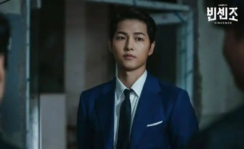 宋仲基《文森佐》西装穿搭帅出新高度!