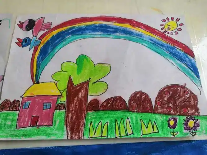 麻屯童心艺术幼儿园～免费公益绘画班,本周作品展示《彩虹》