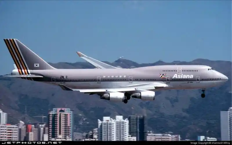 韩亚航空波音747-400