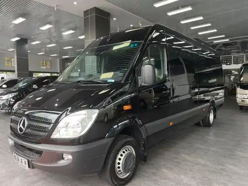 长沙2017年1月奔驰凌特19座大型商务客车黑色手动挡