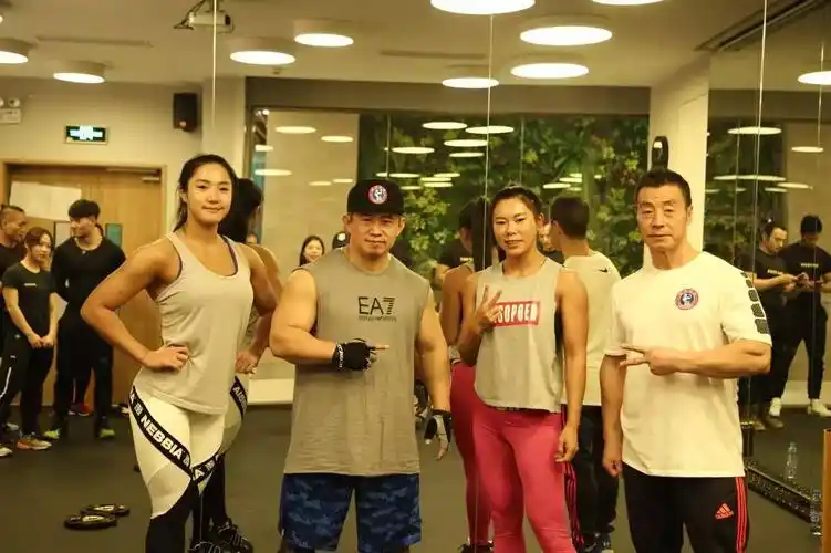 比基尼女神-李艺琳,钱吉成,小宝,杨新民 大咖驾到,齐聚人马君,贴身