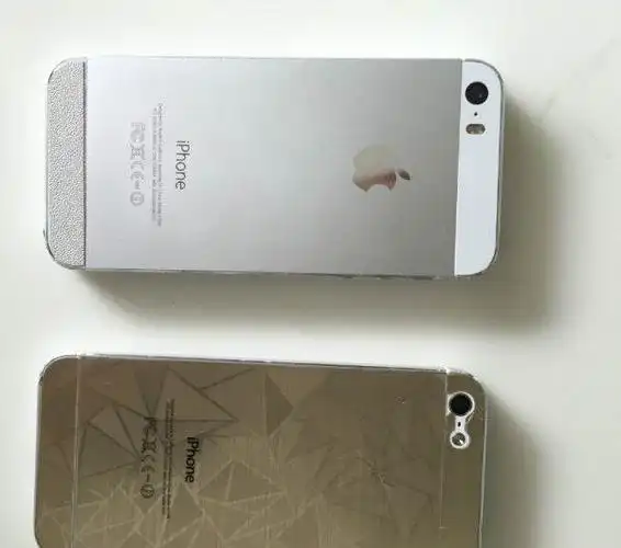 两部iphone手机转让 - 1500元