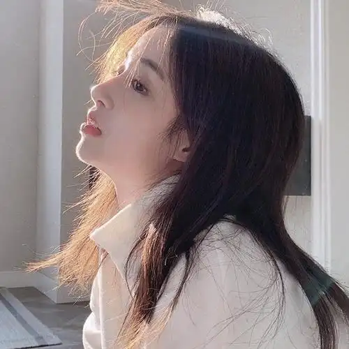 2020最火好看女生头像两张一组